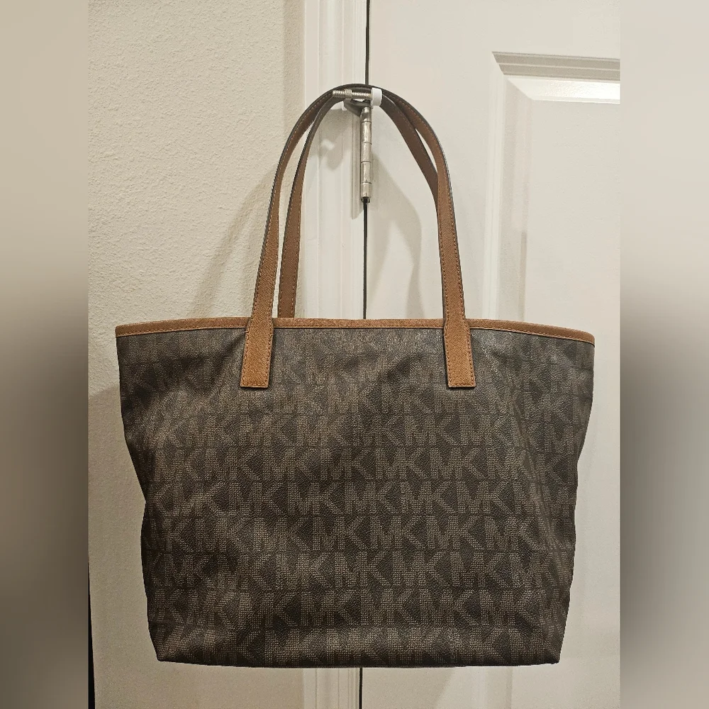 Michael Kors Signature Tote Bag- Brown - Picture 6 of 6